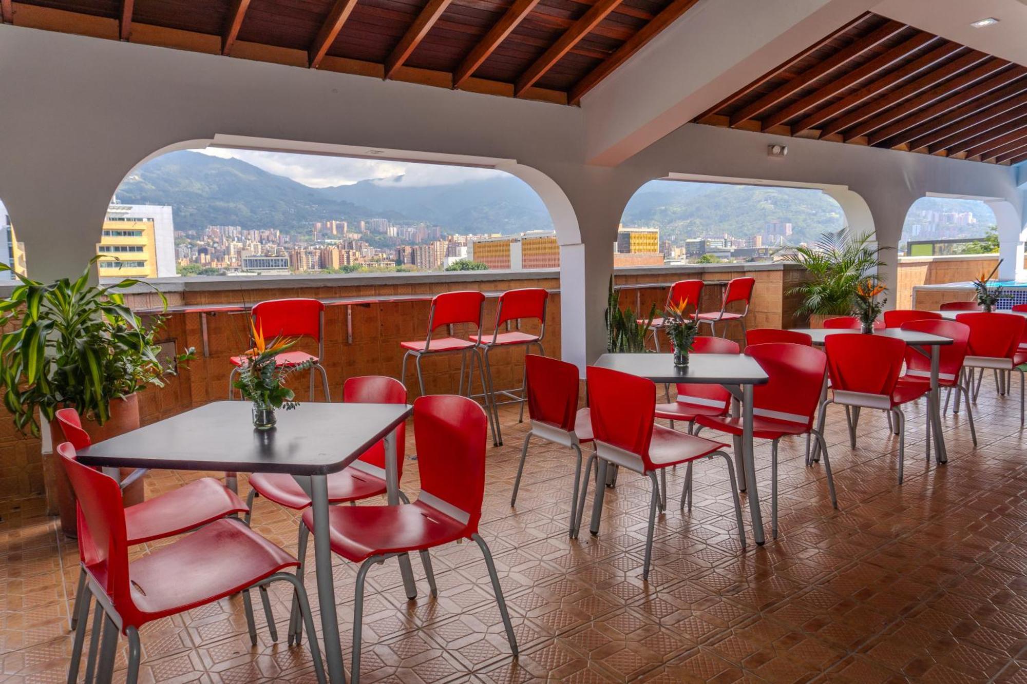 Hotel Alcaravan Medellin Itagüí Exterior foto