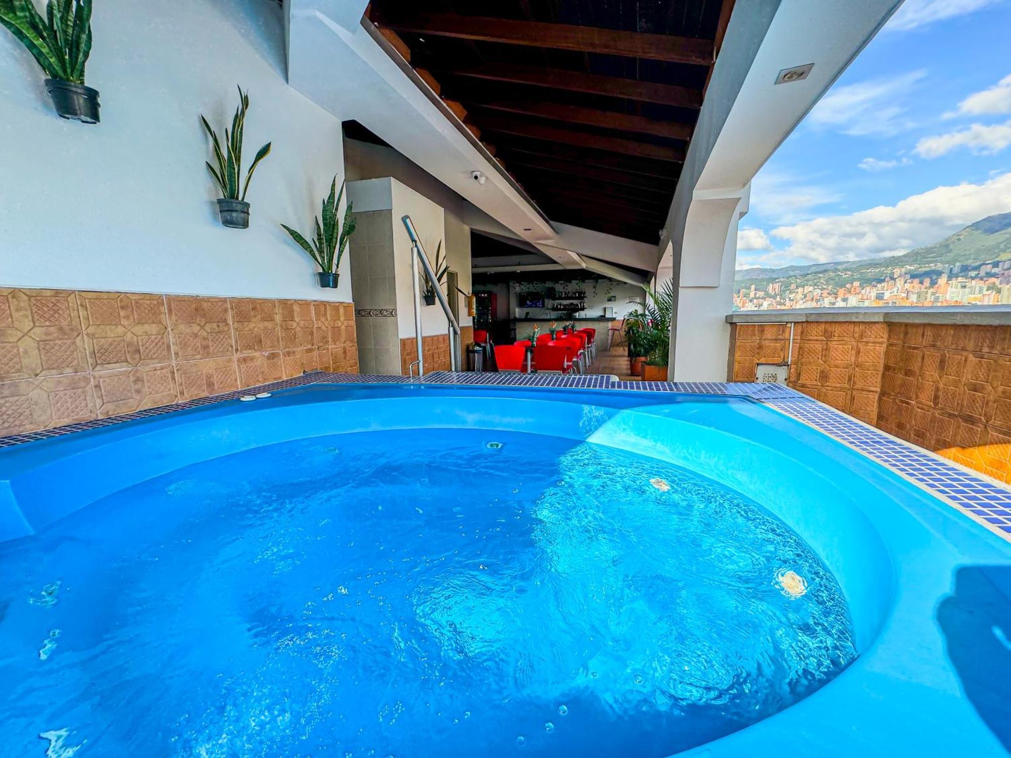 Hotel Alcaravan Medellin Itagüí Exterior foto